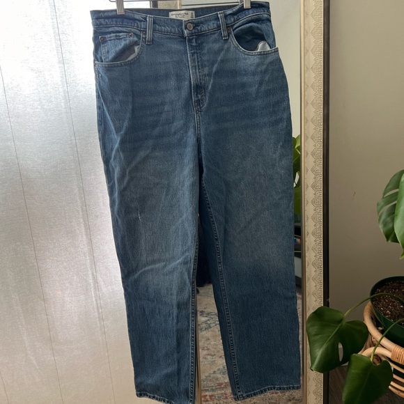 Ultra HighRise 90s Straight Jean - Picture 2 of 4